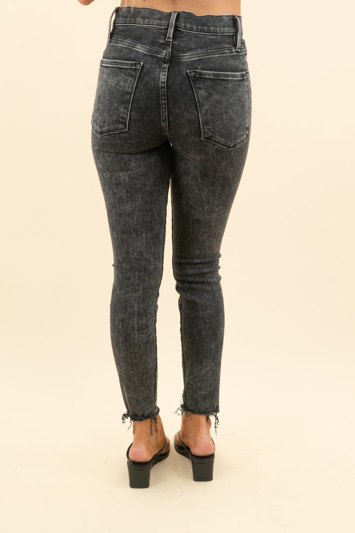 frame dark wash le high skinny jeans  (26; retail $258)