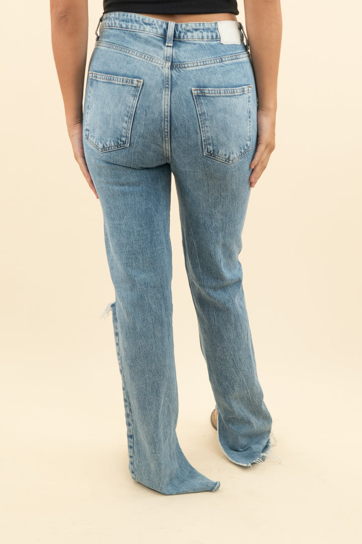 zara distressed split hem jeans  (6; retail $59.90)