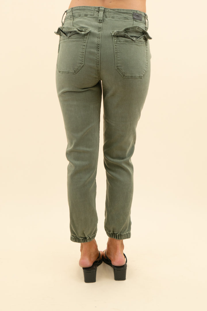 AUCTION paige green jogger jeans  (26)