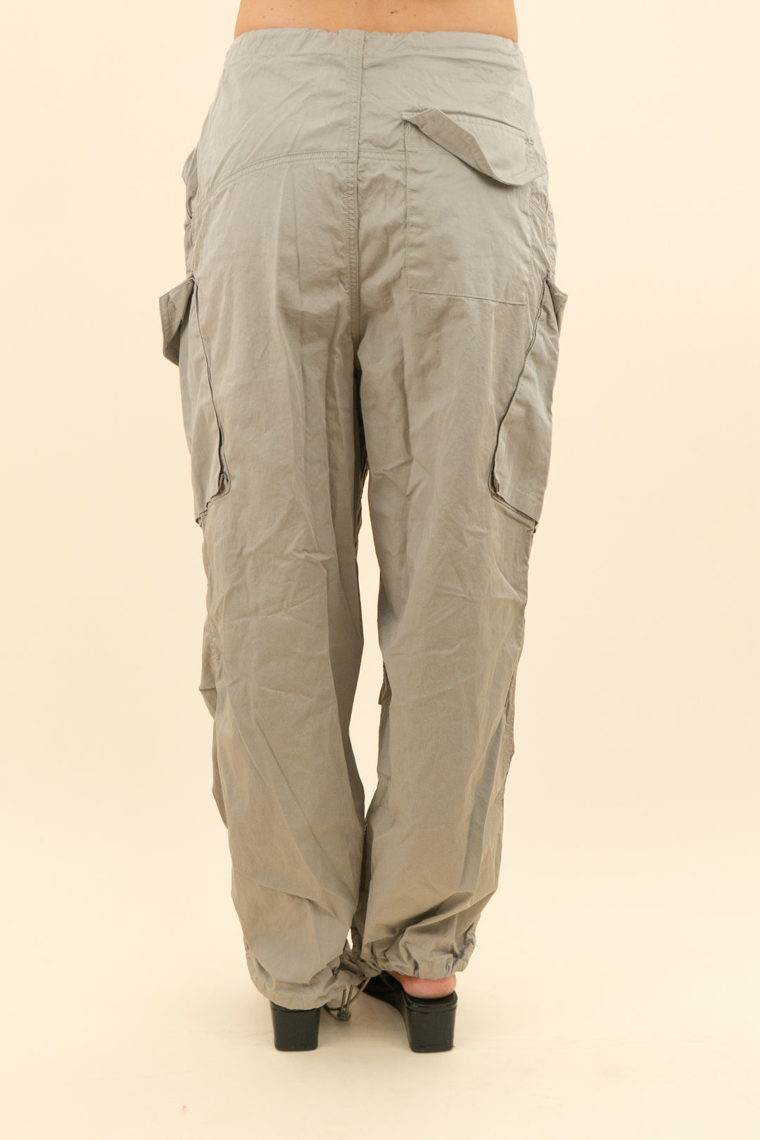 AUCTION agolde taupe cargo joggers (xs)