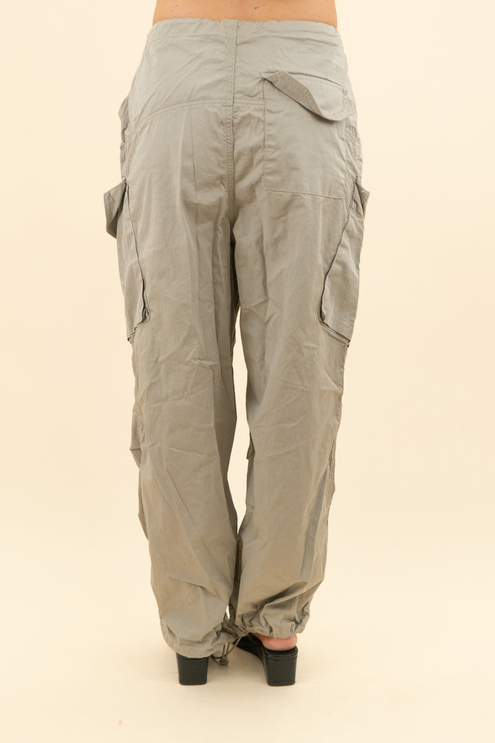 AUCTION agolde taupe cargo joggers (xs)