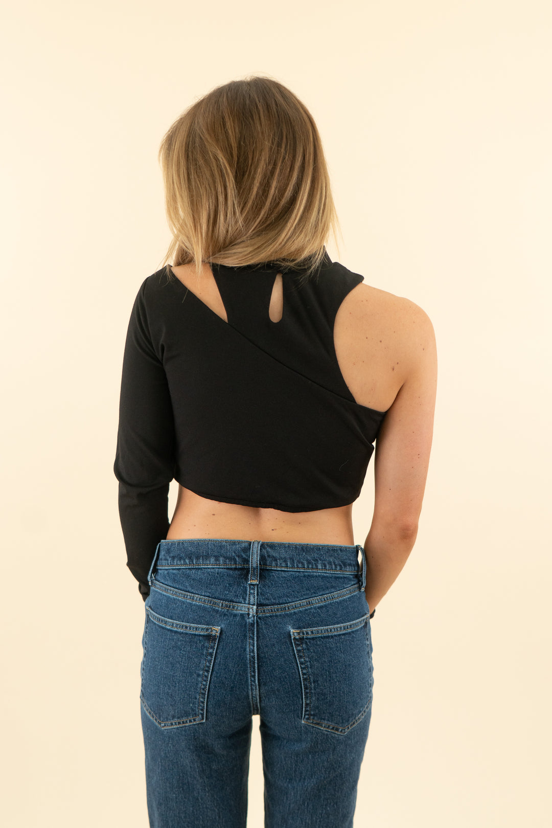 camila coelho black one sleeve asymmetrical top (m; retail $168)