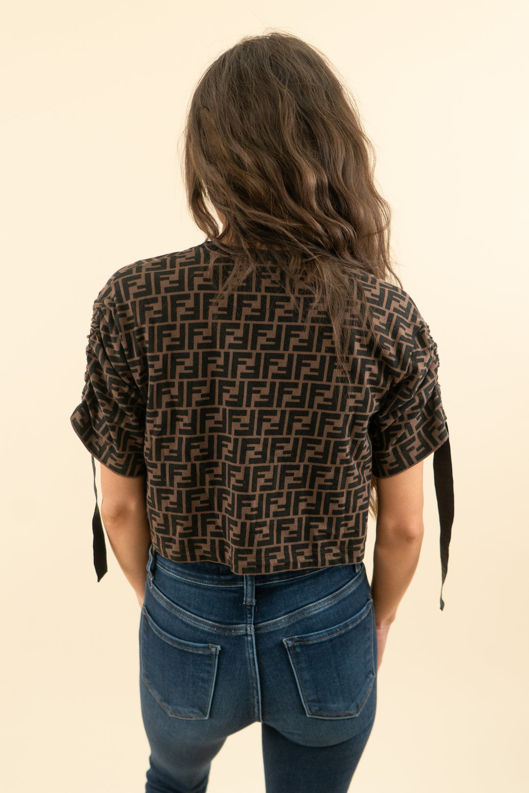 AUCTION fendi brown logo crop short sleeve tee (s; retail $895)
