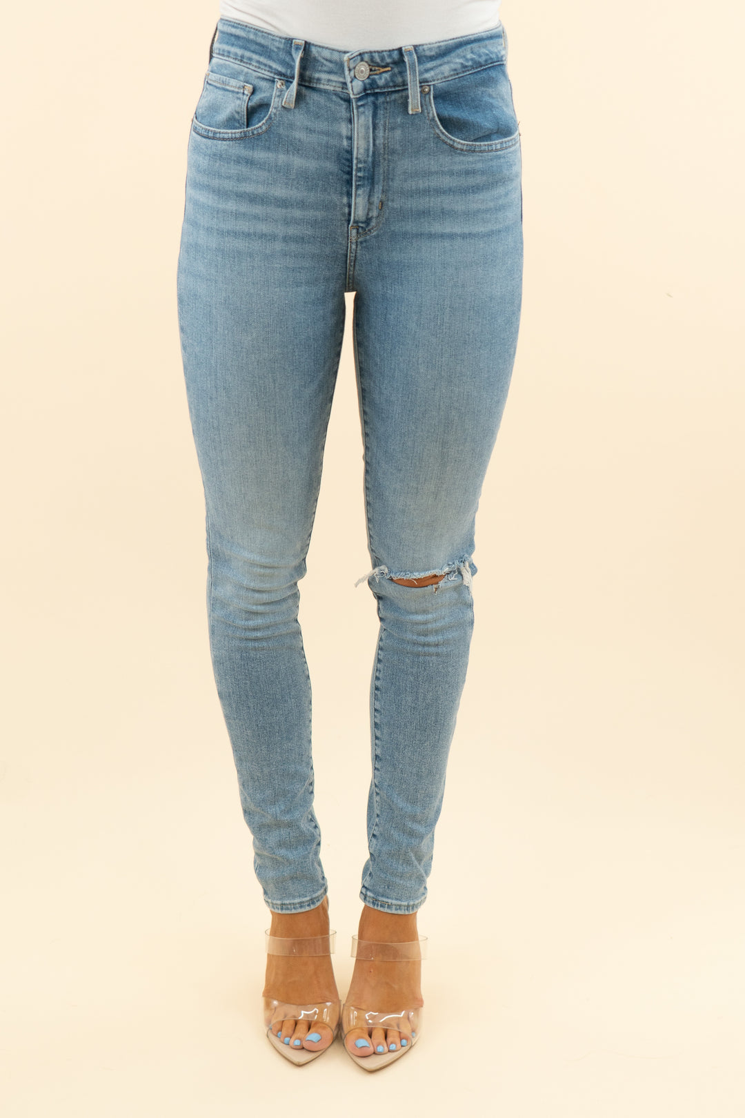 levi's premium light wash high rise skinny jeans (27)