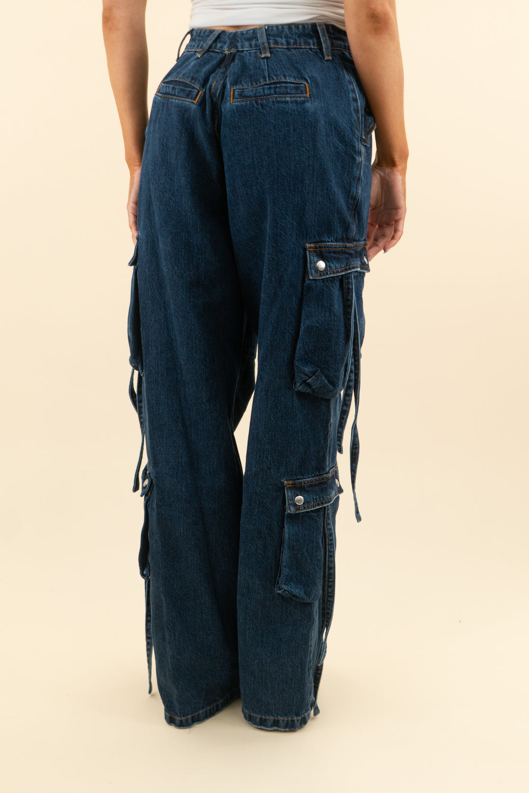 AUCTION ser.o.ya dark wash slouched cargo jeans (26)