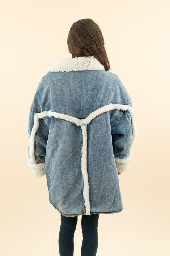 AUCTION wrangler x lainey wilson denim and fur jacket (m)