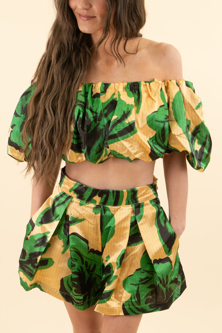 yaura gold green shimmer puff sleeve top and shorts set nwt (4; retail $240)