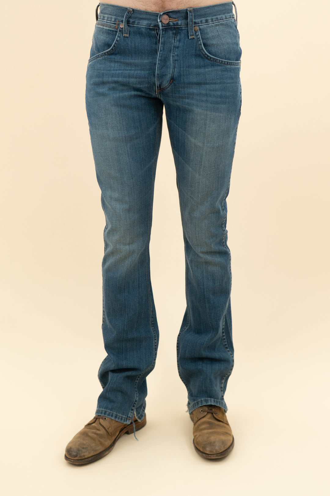 AUCTION wrangler medium wash straight bootcut jeans (32x36)- JASON