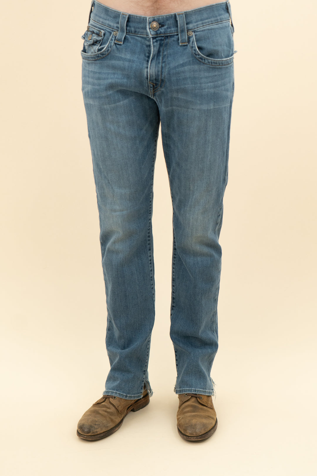 AUCTION true religion light wash relaxed straight jeans (33)- JASON