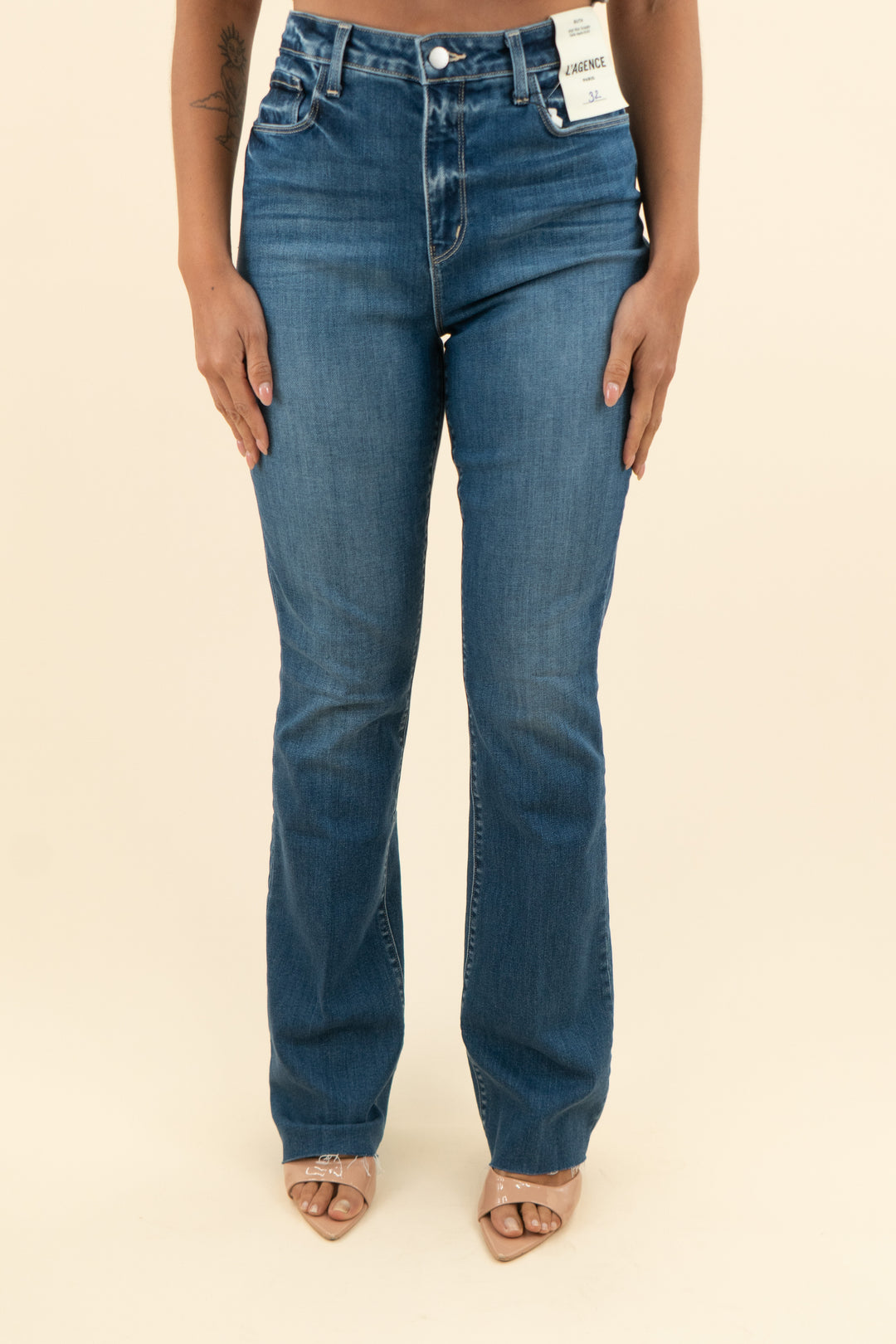 l'agence high rise straight jean nwt (32; retail $265)