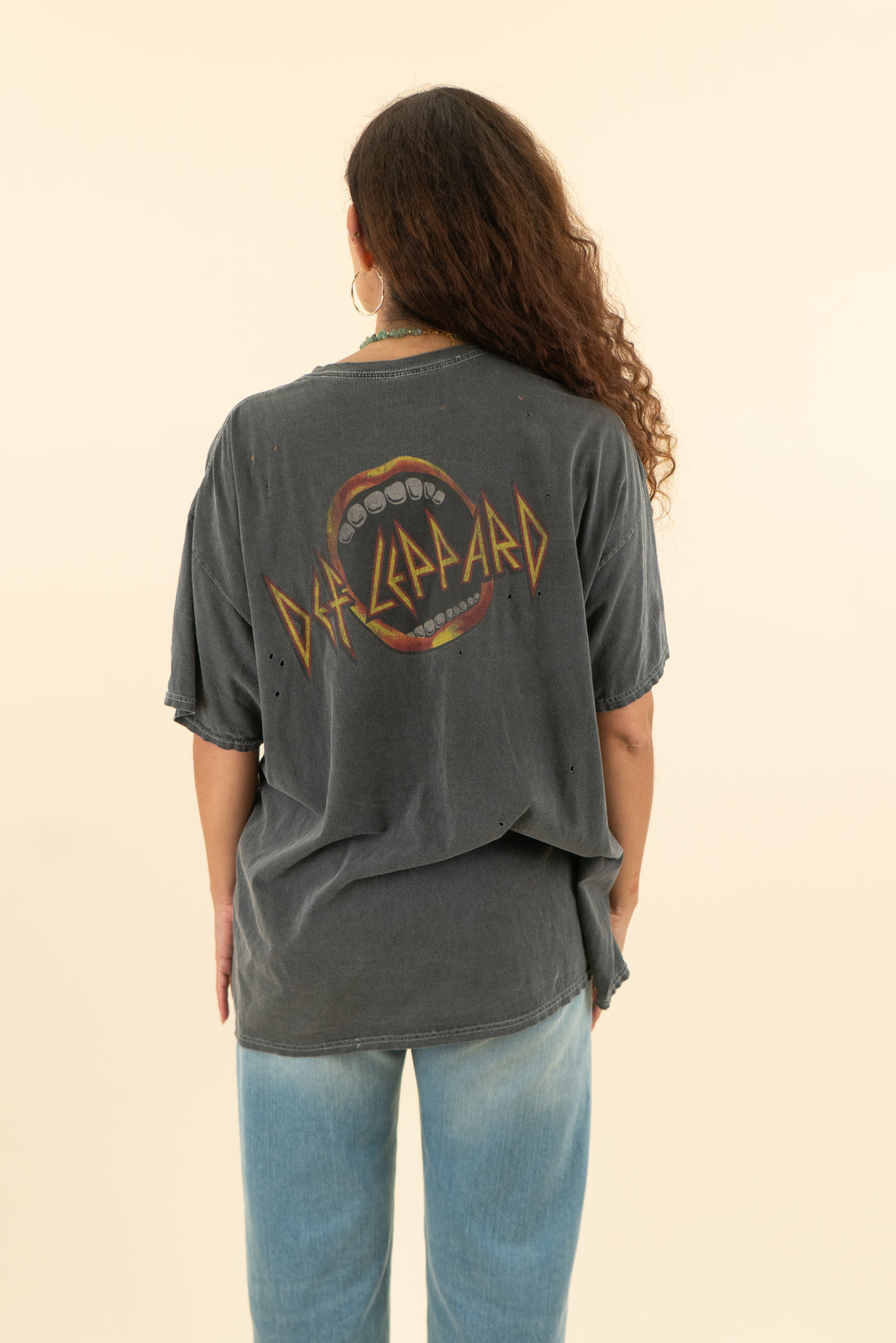 AUCTION def leppard charcoal grey "love bites" graphic tee (os)