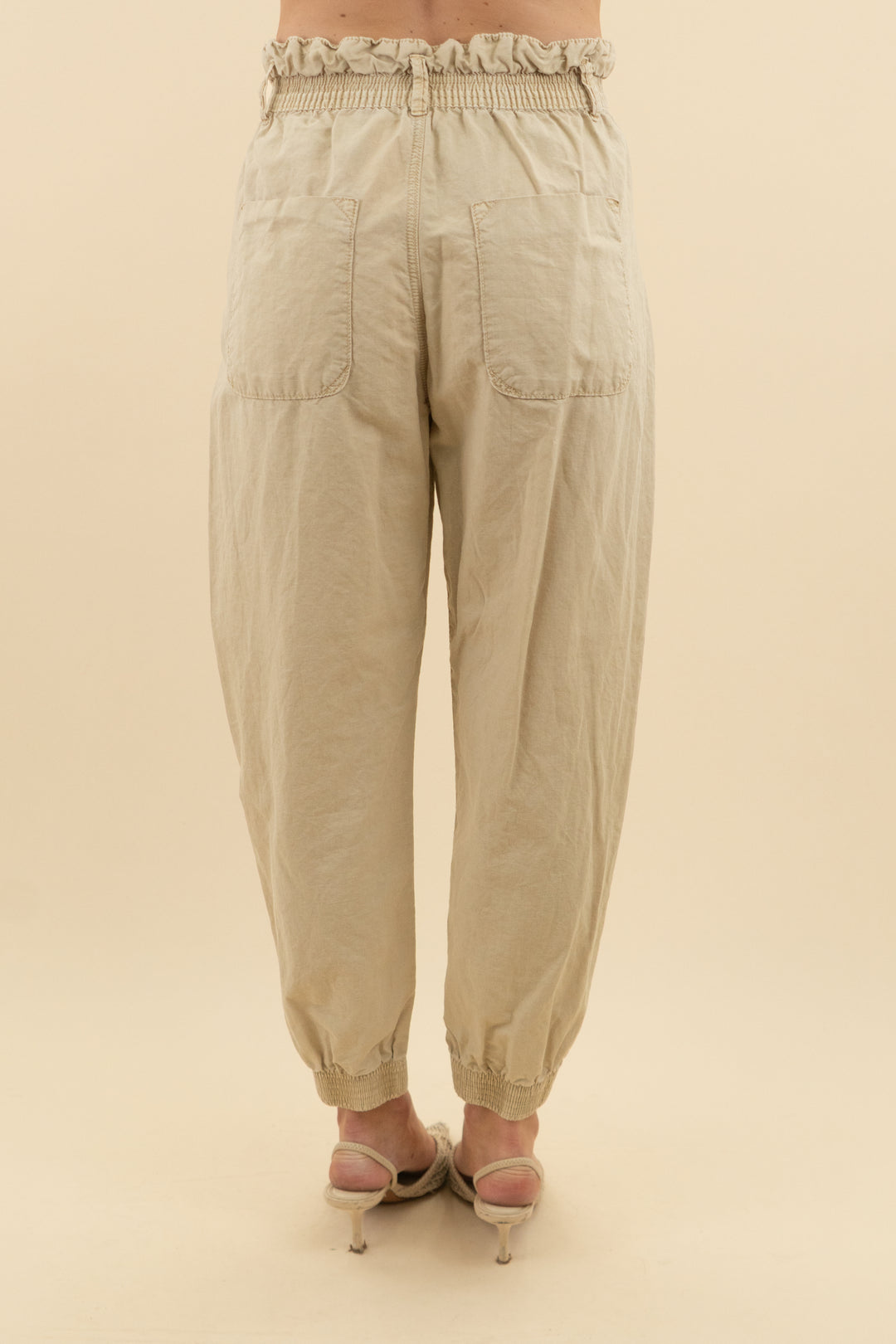 zara light tan cargo paper bag waist cargo pants (0; retail $49.90)
