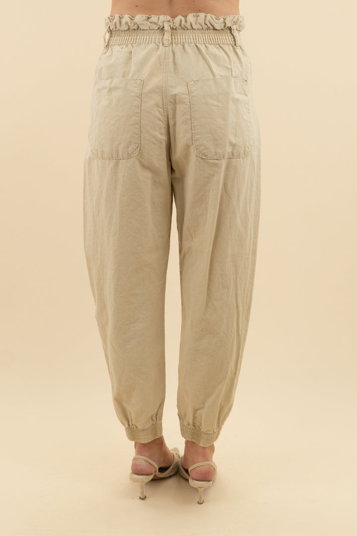 zara light tan cargo paper bag waist cargo pants (0; retail $49.90)