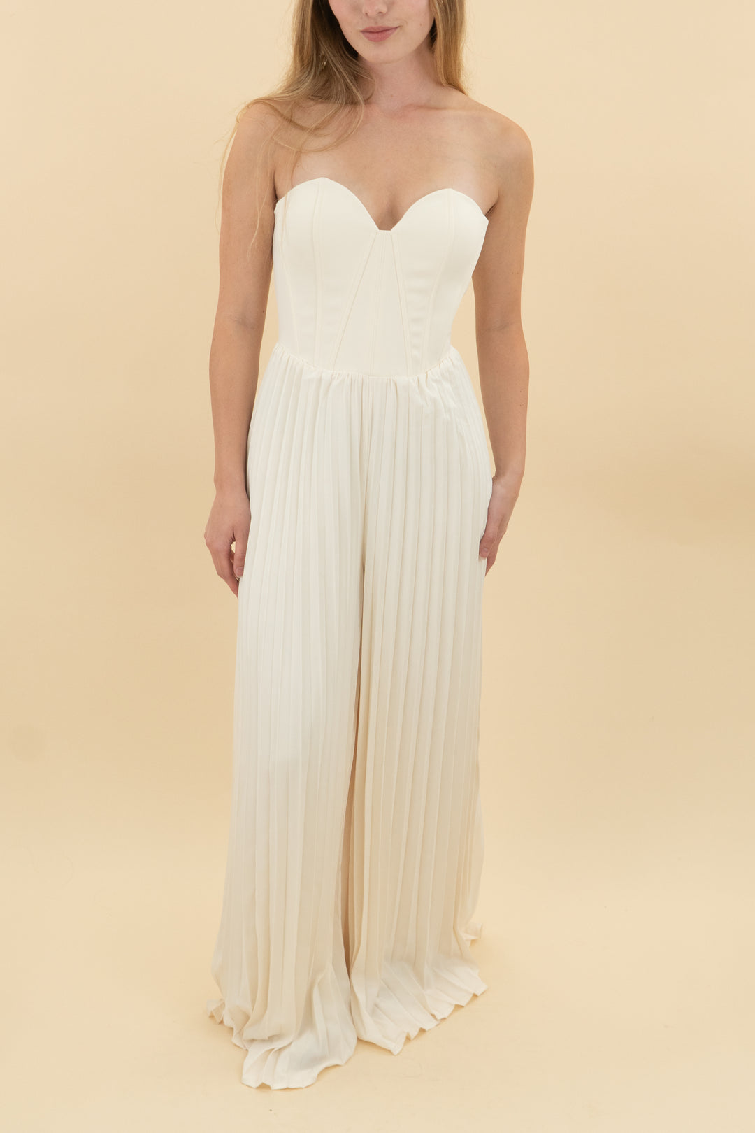 club l london lorelai cream plisse jumpsuit nwt (2; retail $200)