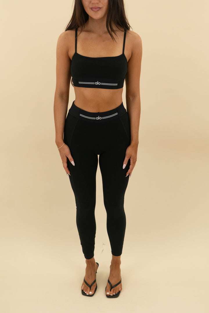 alo alosoft black relay sports bra and leggings set (s; retail $192)