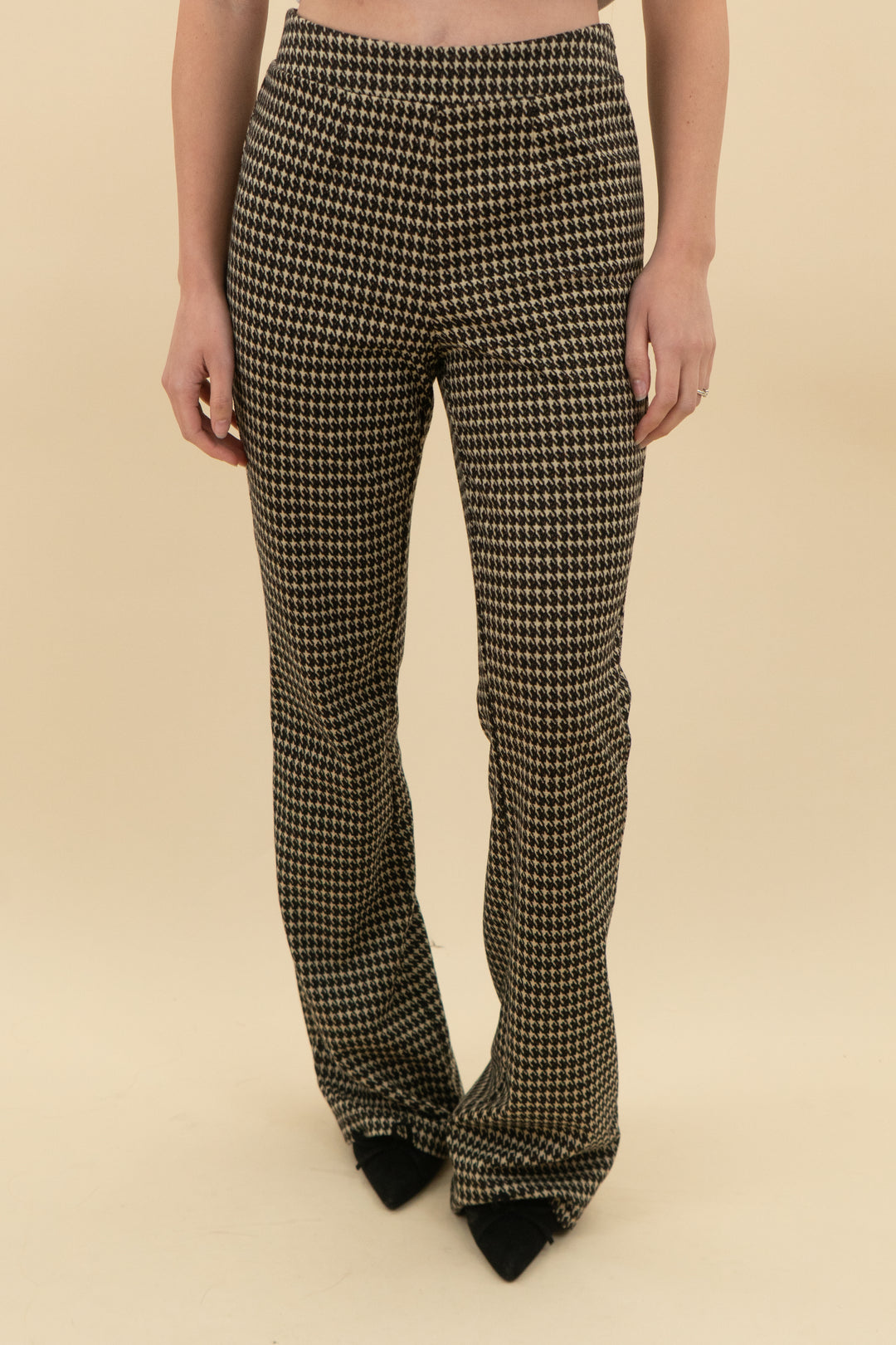 sanctuary brown houndstooth knit flare pants (xs; retail $89)