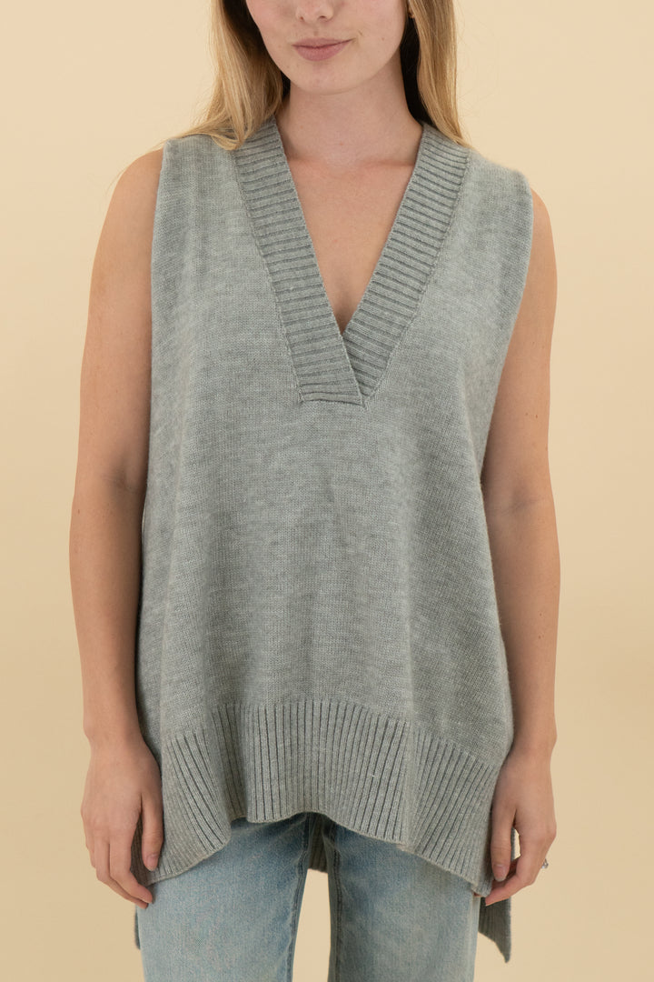 *AUCTION* by anthropologie grey oversized vest top (os)