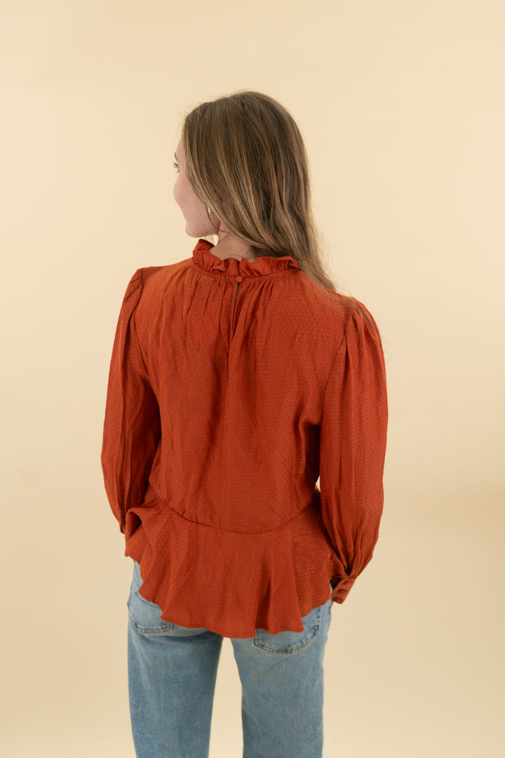 who wear what burnt orange textured long sleeve ruffle top nwt (s; retail $29.99)