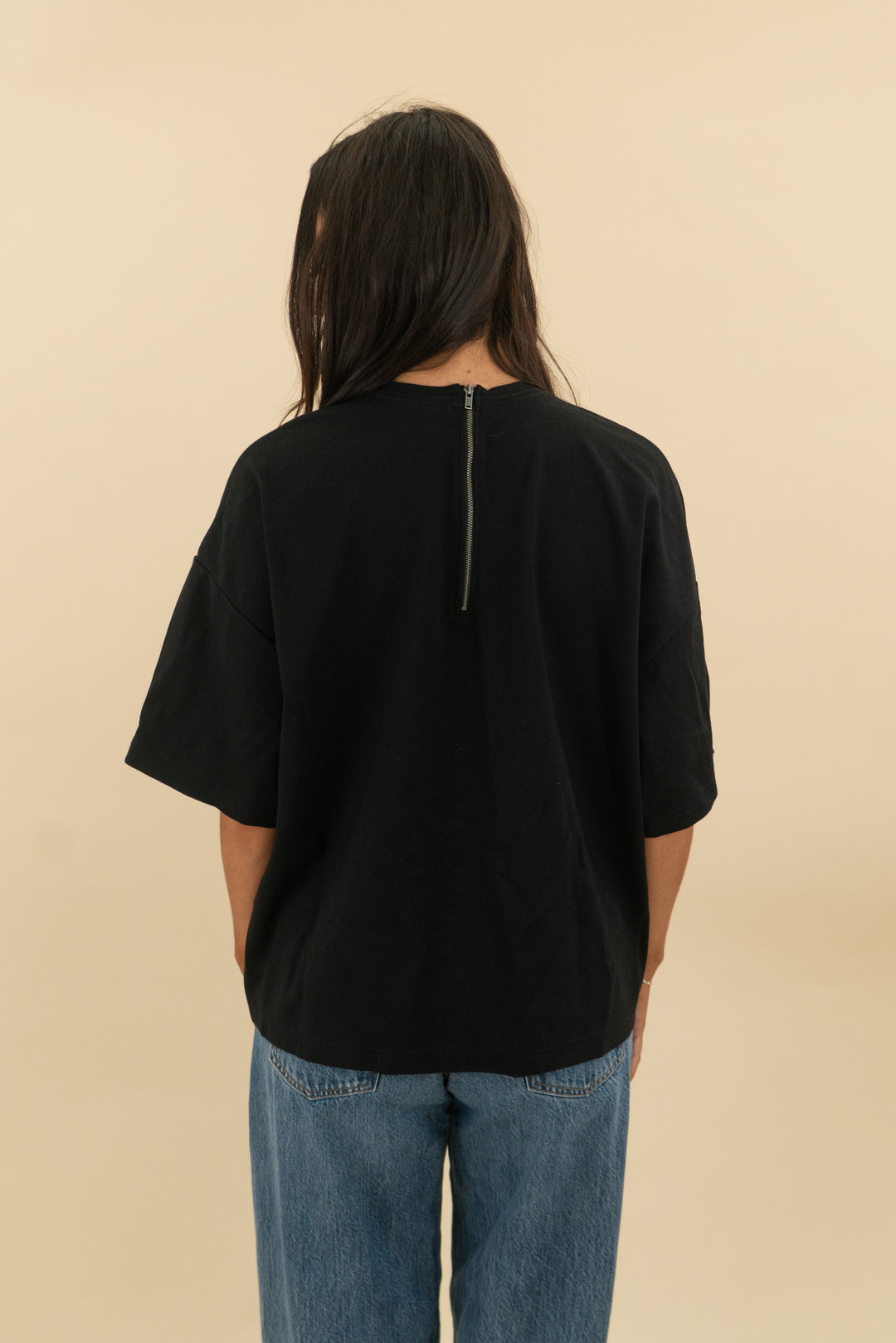 nordstrom black zip back tee (s/m: retail $39)