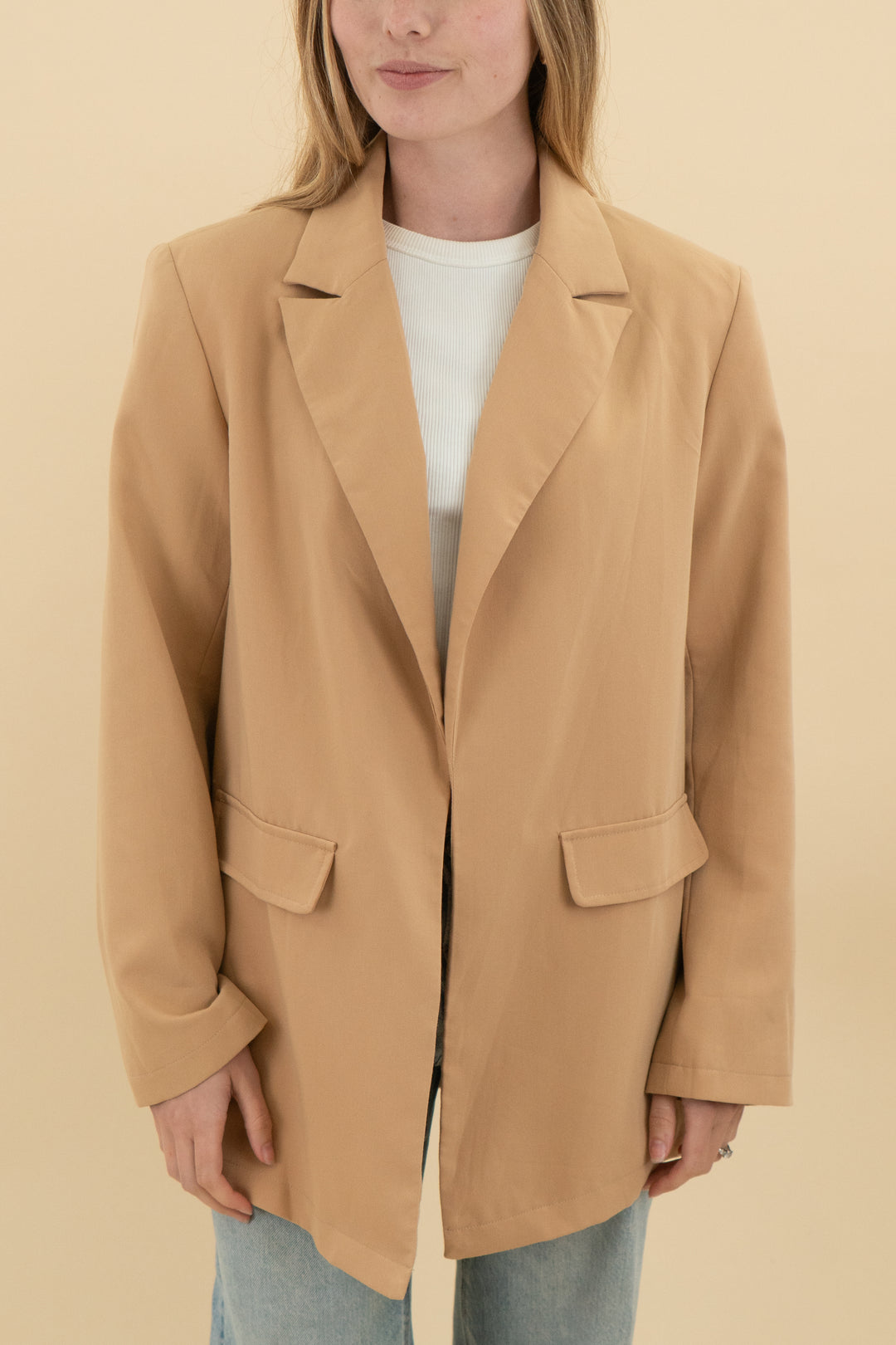 *AUCTION* tan oversized blazer (s)