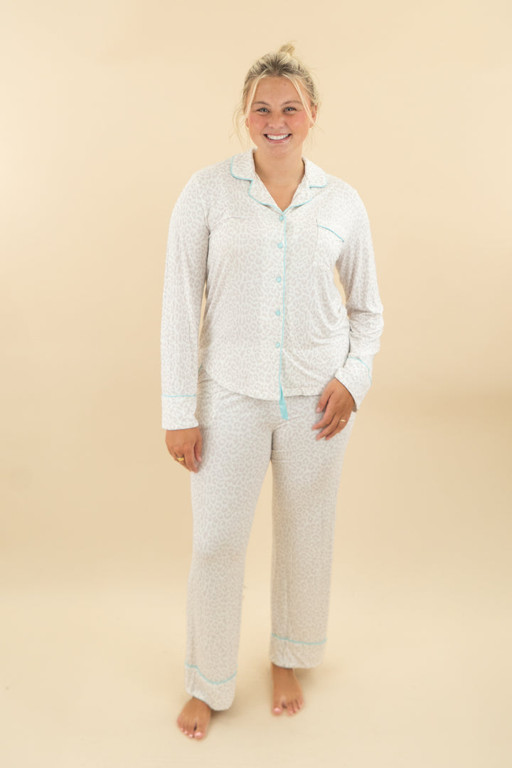 White and Tan Cheetah Print Pajama Set (m; retail $48)