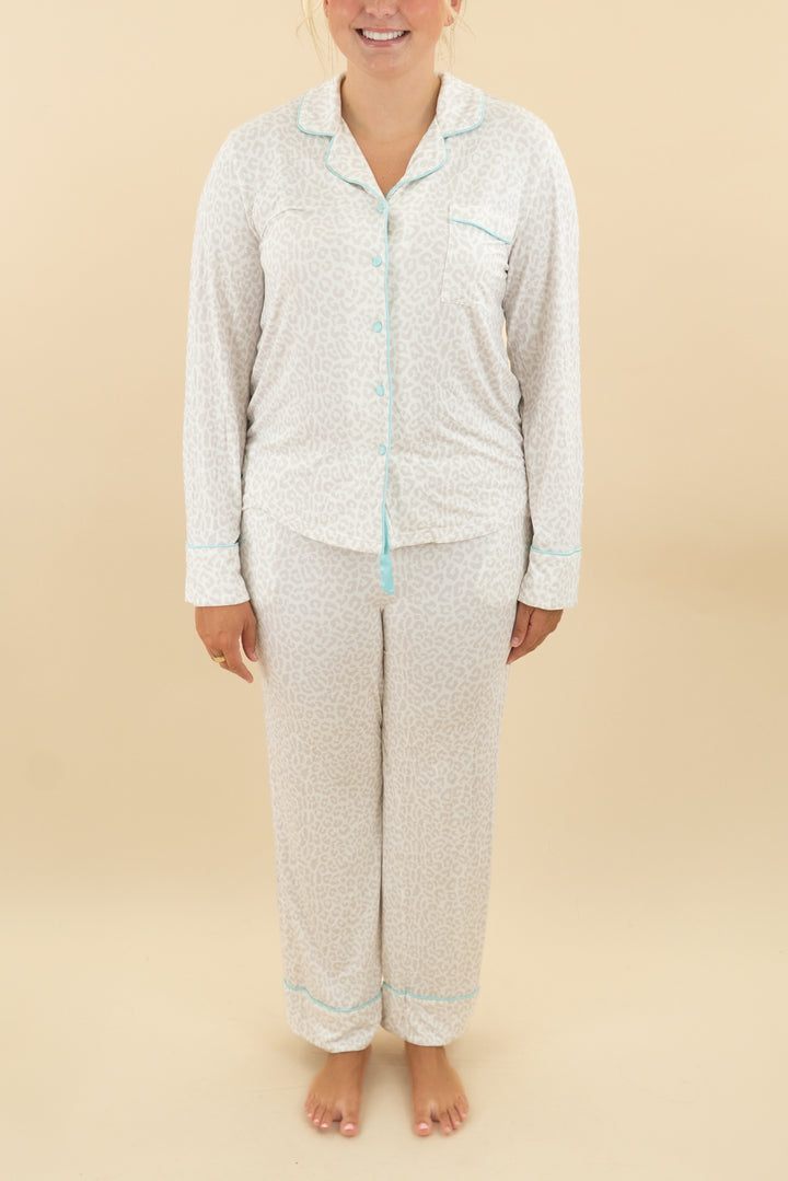 White and Tan Cheetah Print Pajama Set (m; retail $48)