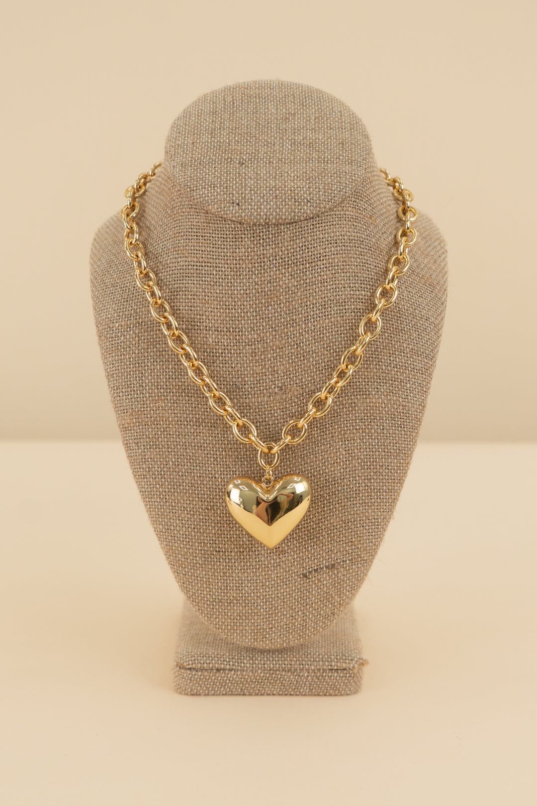 bauble bar gold large chain heart pendant necklace (os: retail $48)