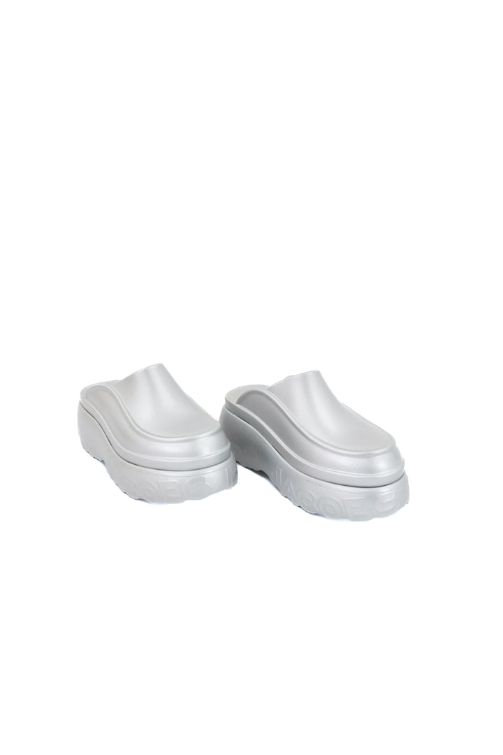 melissa x marc jacobs silver rubber clog platforms (7; retail $250)