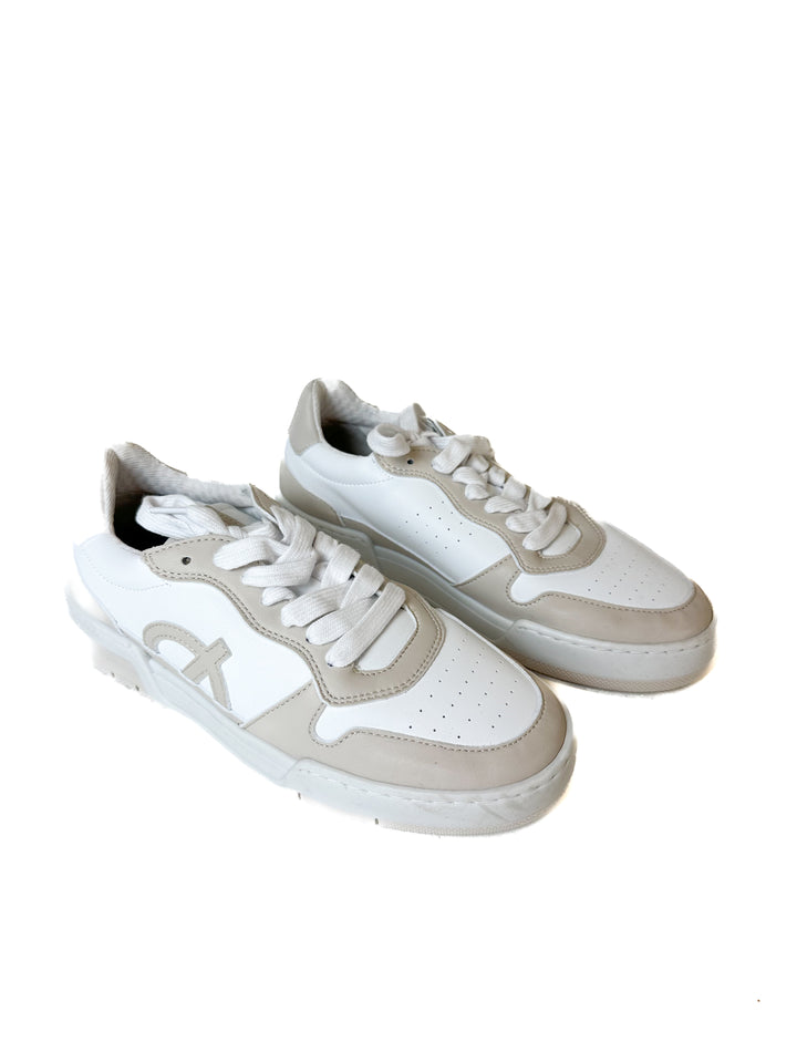 Loci Beige and Cream Sneaker (38/7)
