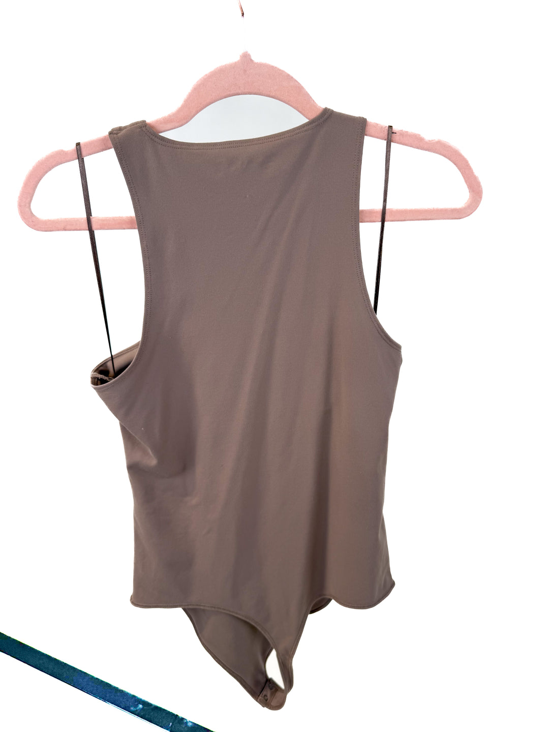 abercrombie & fitch taupe cut out bodysuit (L)