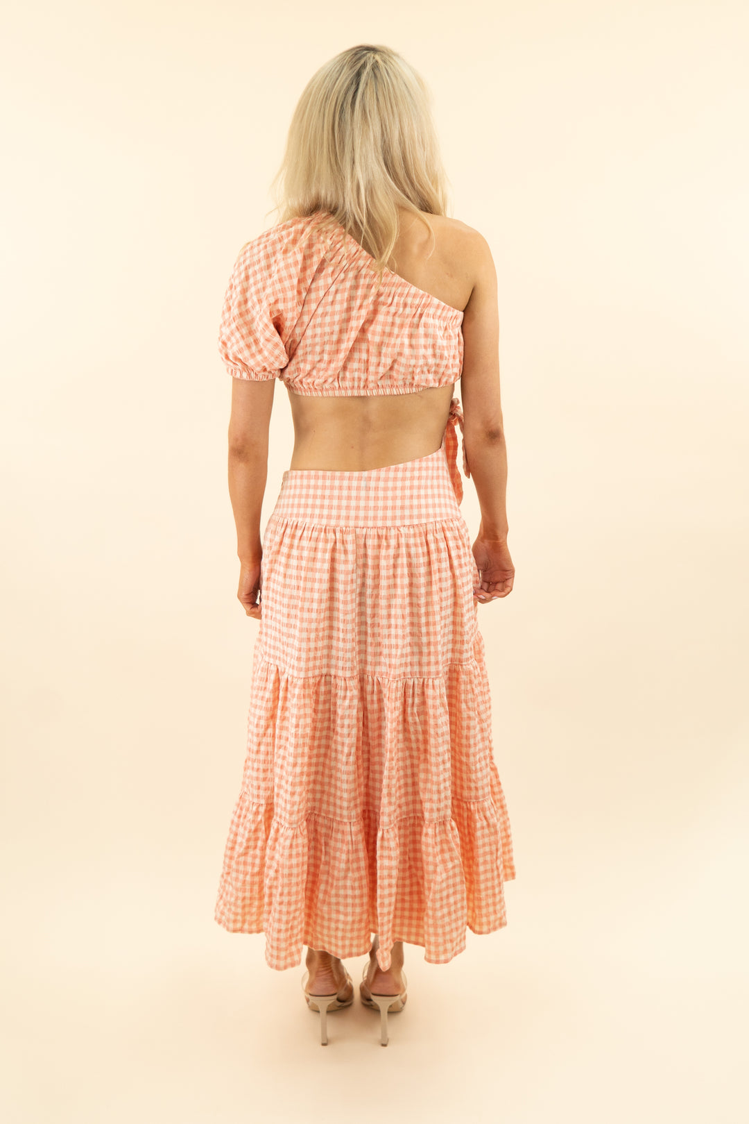 majorelle coral cream gingham one shoulder mid cut out midi dress (s)