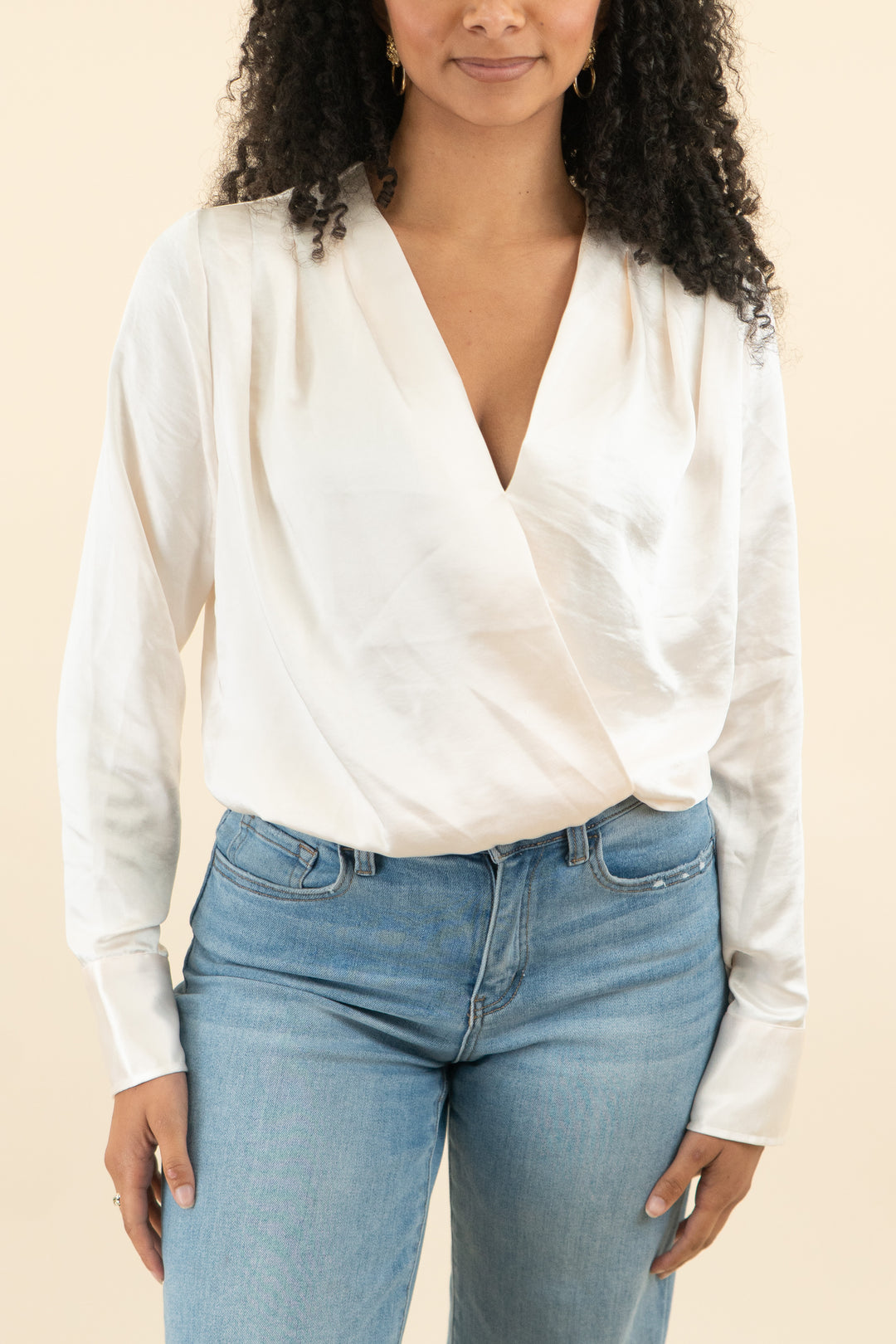 good american cream satin l/s bodysuit nwt (1; retail $89)
