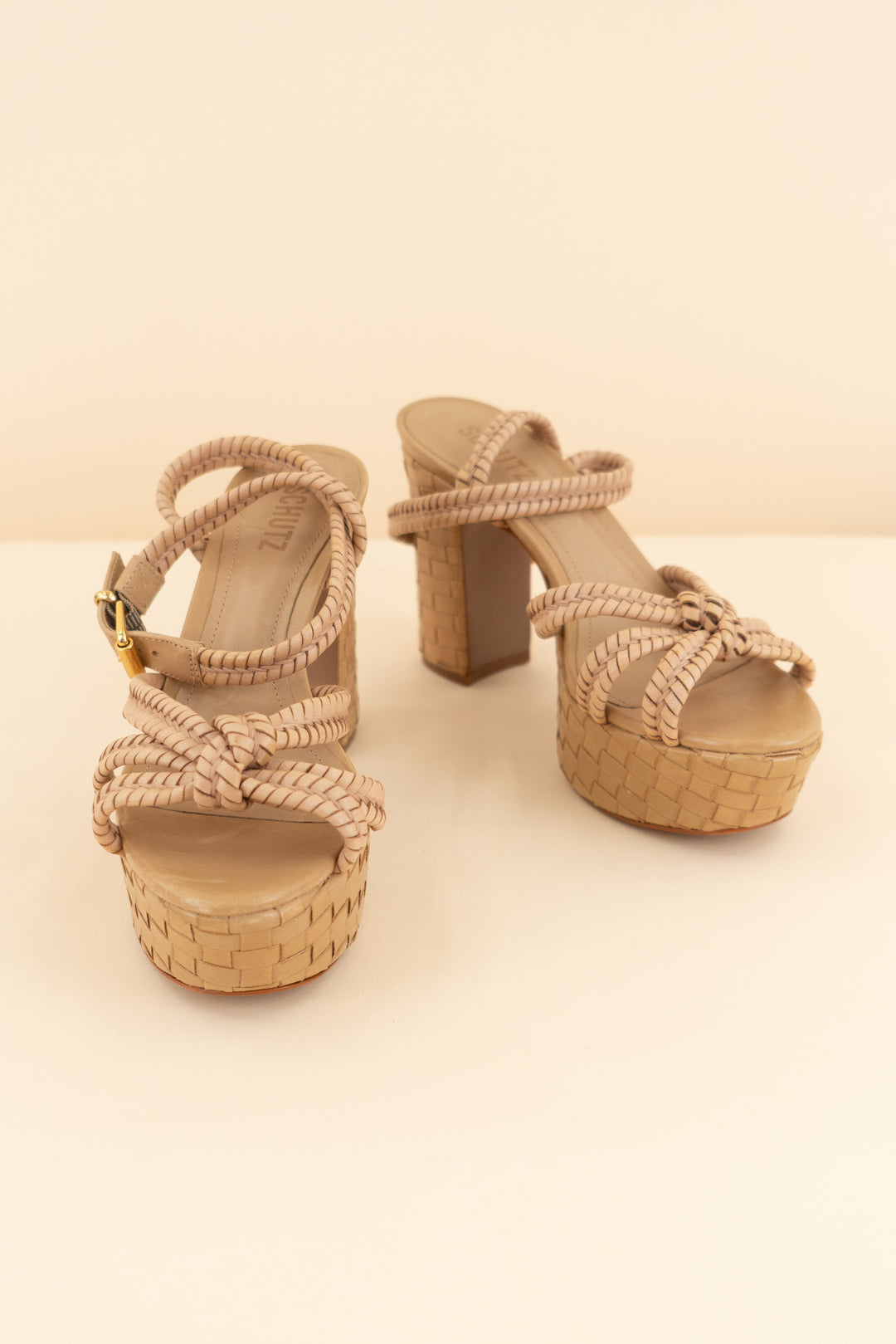 schutz woven platform in lt nude (8; retail $218)