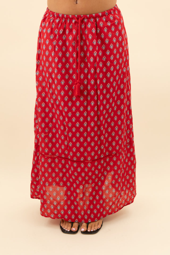 universal threads red floral maxi skirt (xs; retail $25)