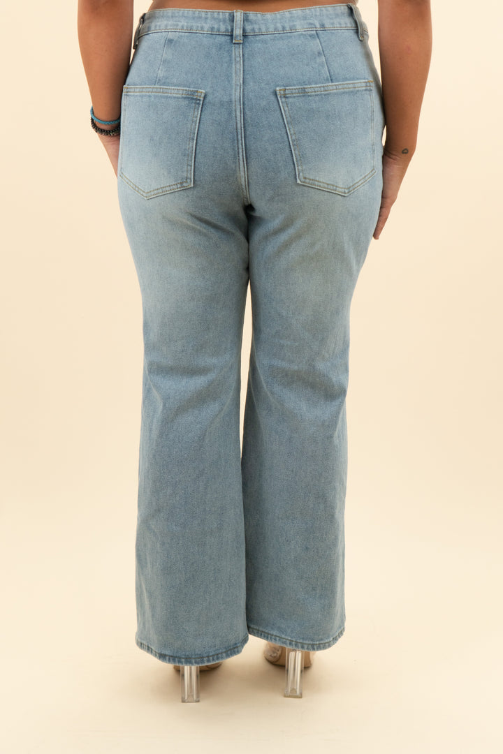 cupshe x renee elisha light wash flare jeans with detachable rosette nwt (l; retail $34)