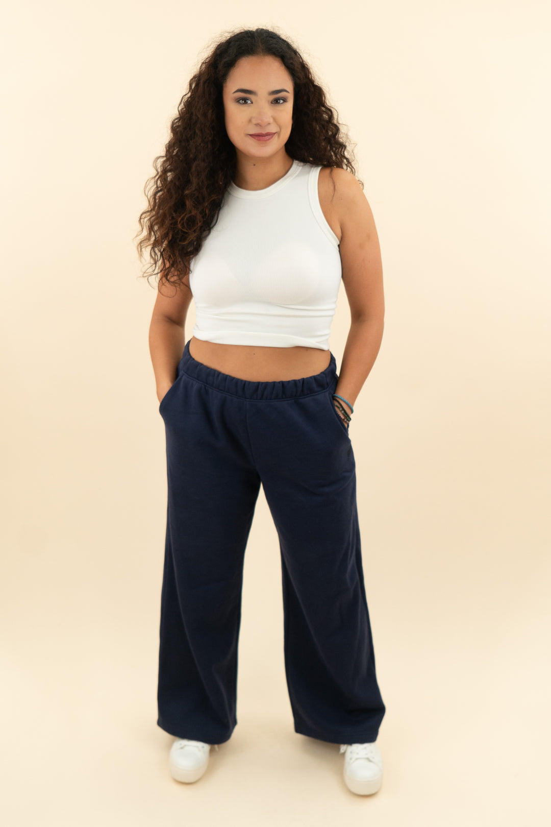fabletics navy sweatpants (l; retail $104)