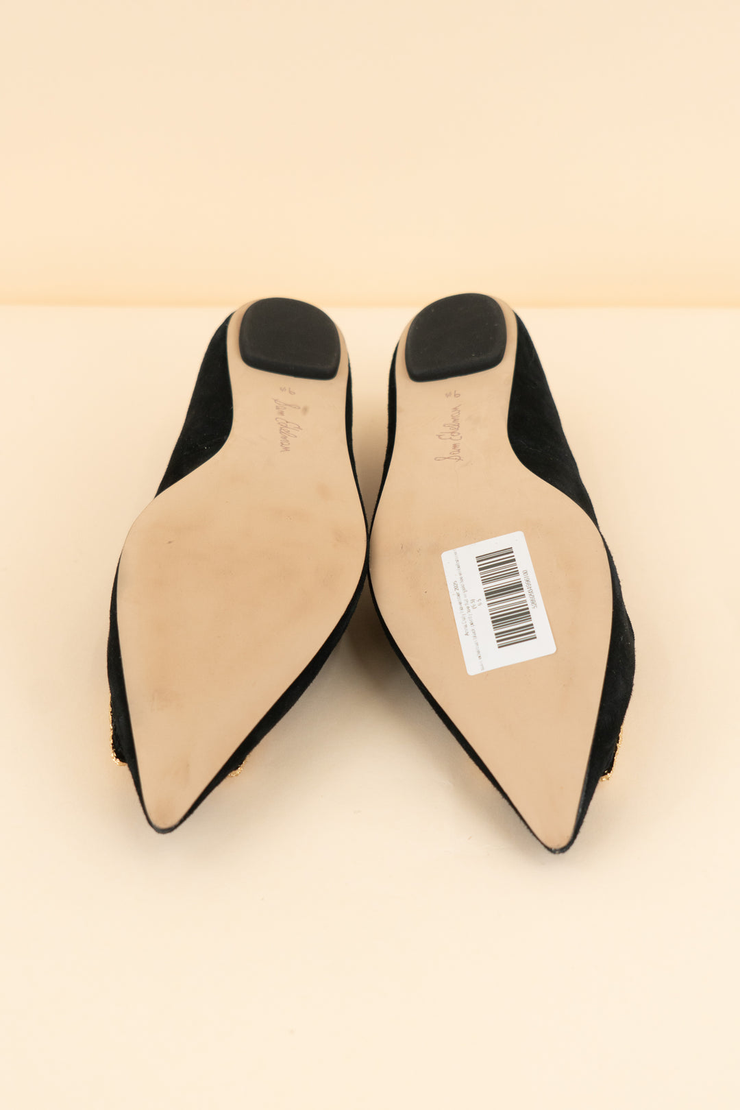 sam edelman black pointy toe flat w/ gold toe embellishment (9.5; retail $140)
