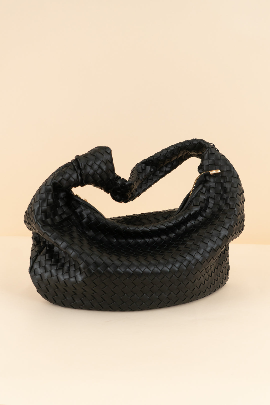 melie bianco black woven shoulder bag (os; retail $173)