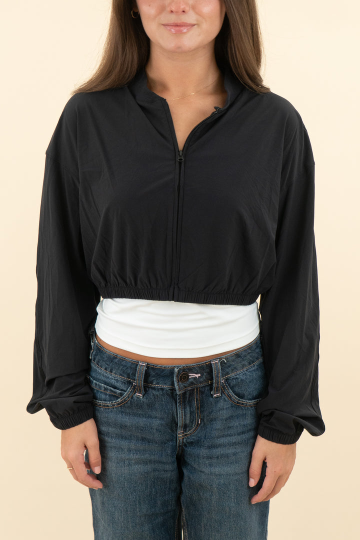 alo black cropped windbreaker jacket (s; retail $228)