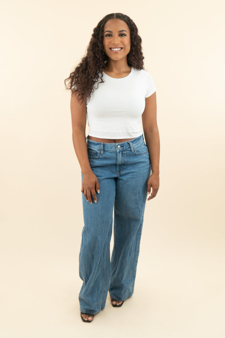 abercrombie & fitch medium wash the ultra loose low rise jean (26l; retail $90)