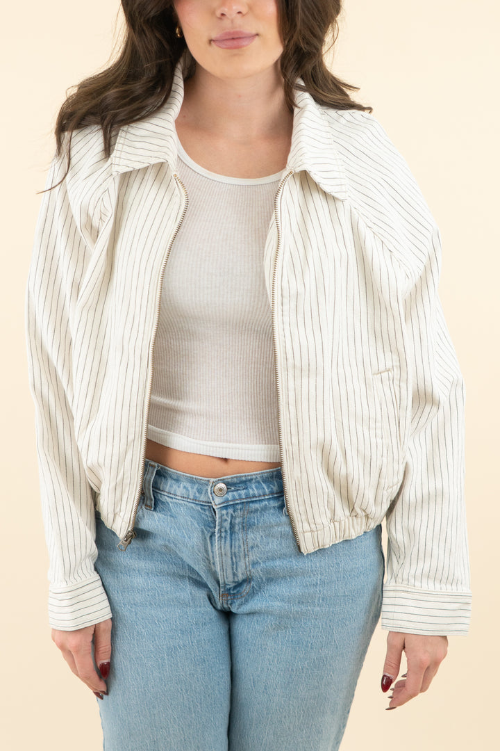 abercrombie & fitch cream and grey striped linen blend denim jacket (s; retail $120)