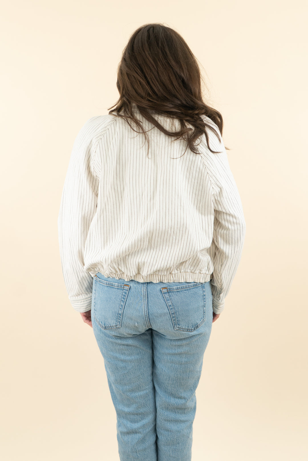 abercrombie & fitch cream and grey striped linen blend denim jacket (s; retail $120)