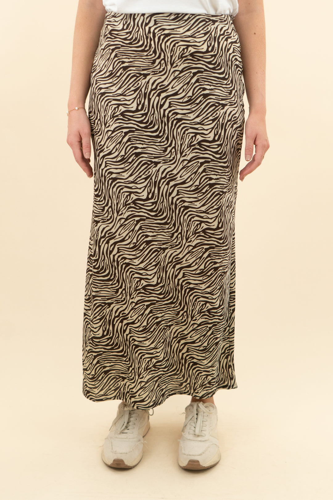 vici brown animal print maxi skirt w/ side slit (m; retail $64)