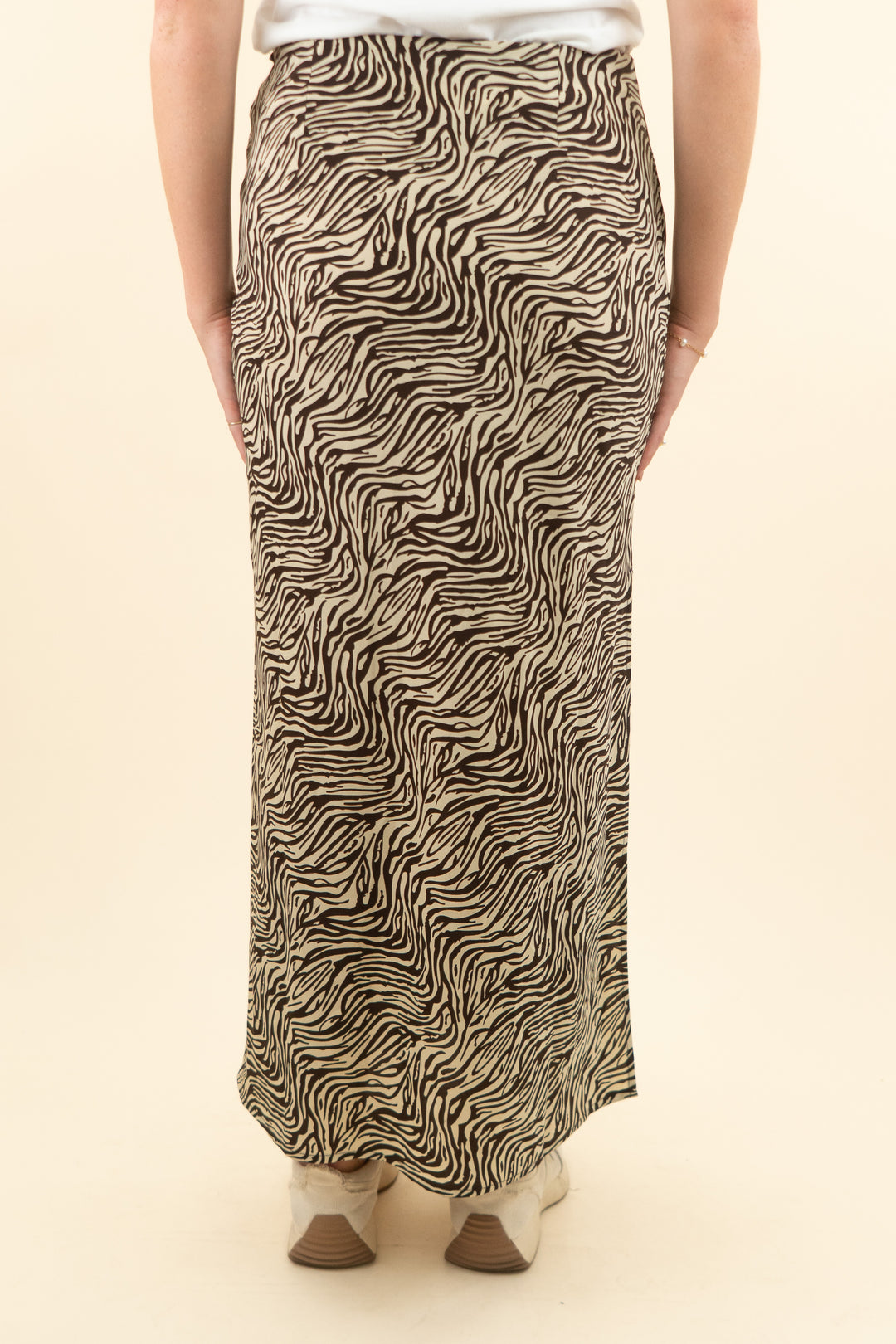 vici brown animal print maxi skirt w/ side slit (m; retail $64)