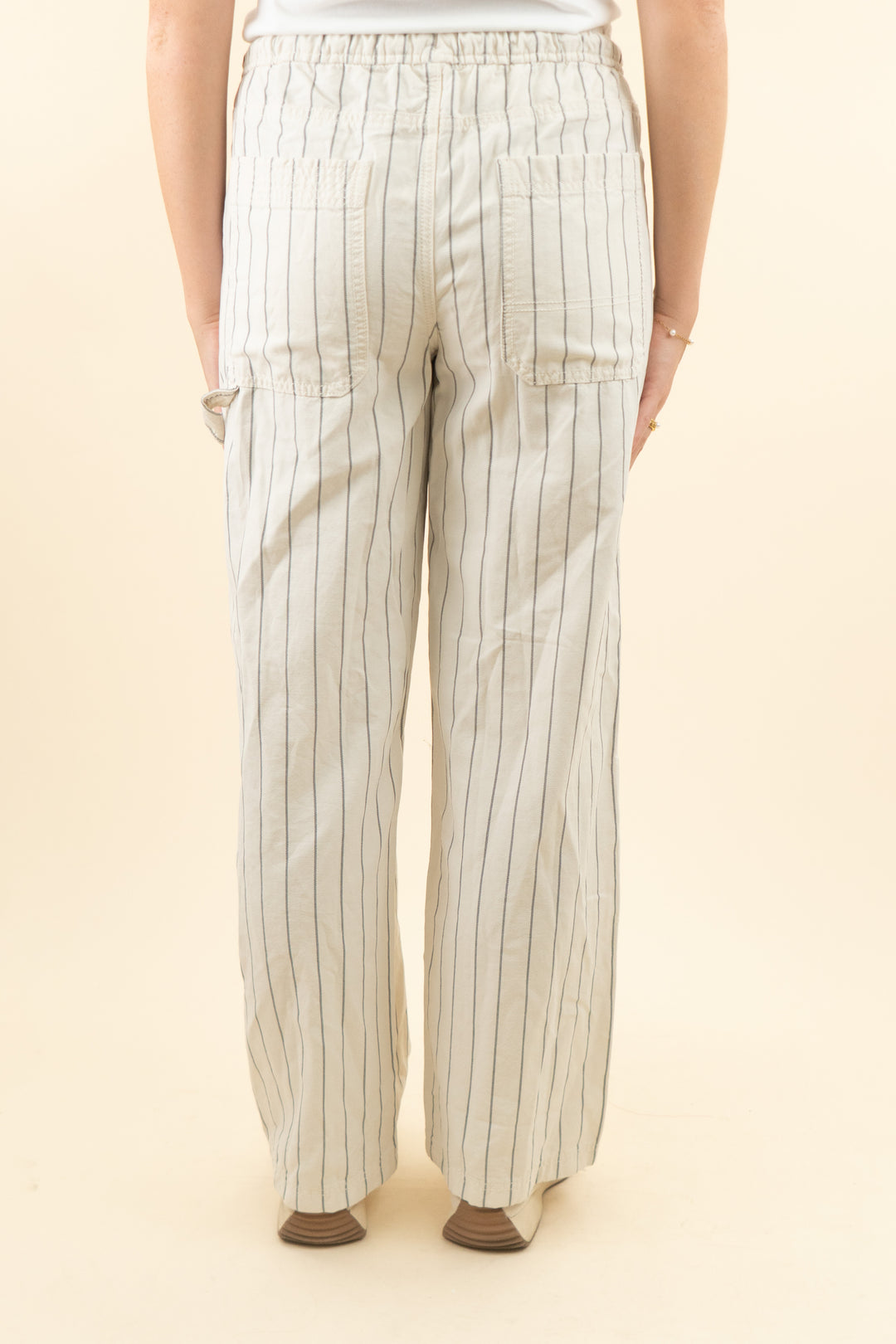 aerie cream cargo pants w/ gray stripes nwt (sl; retail $64)