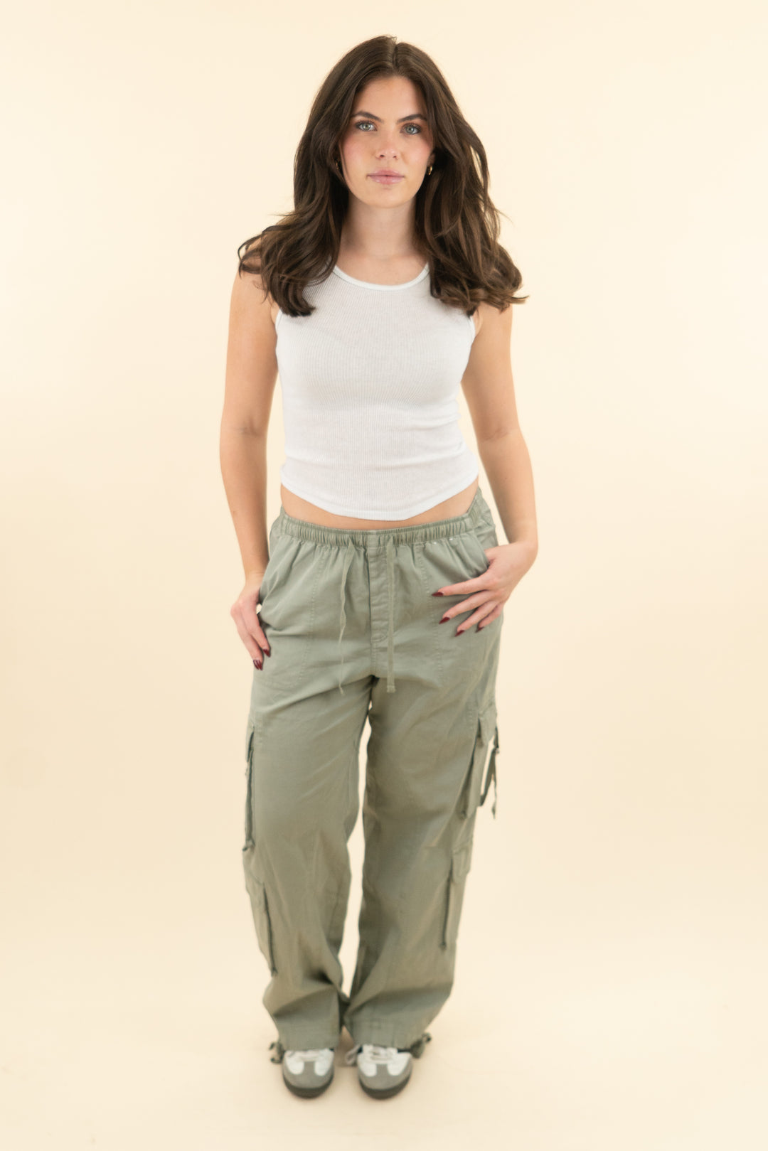 abercrombie & fitch green cargo pant w/ drawstring waistband (s; retail $95)