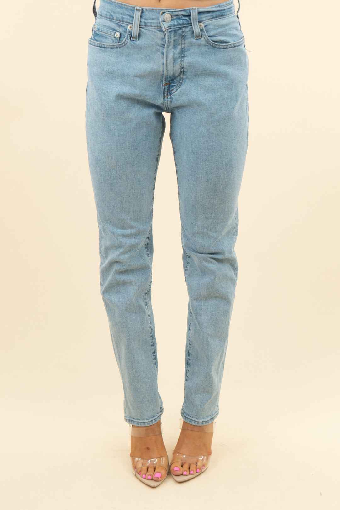 abercrombie & fitch light wash straight leg jean (28; retail $90)