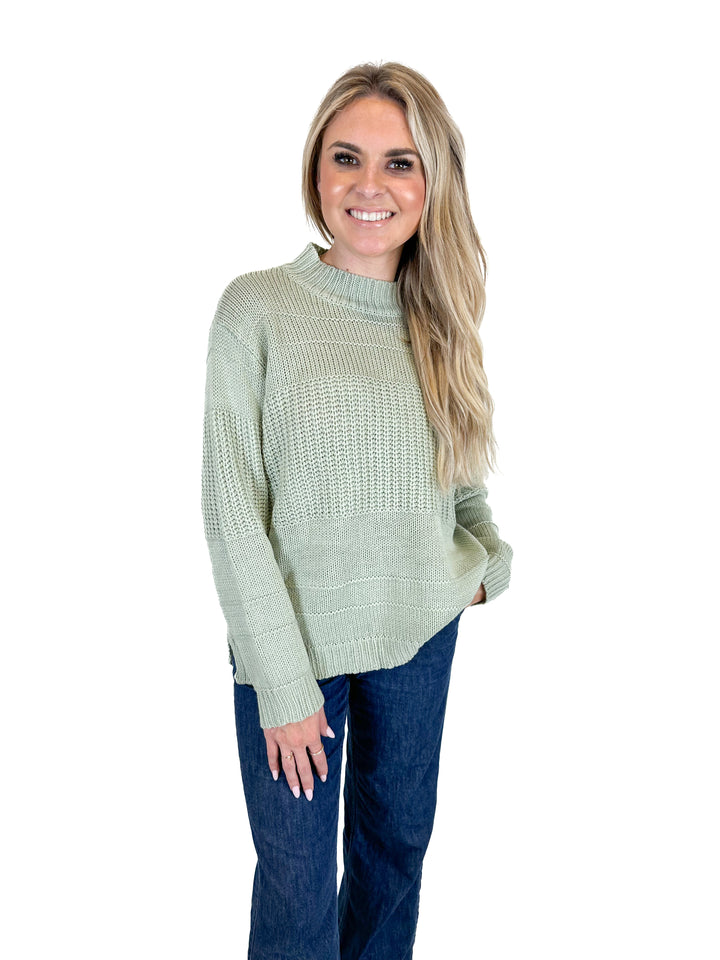 White Closet Light Green Sweater (S)