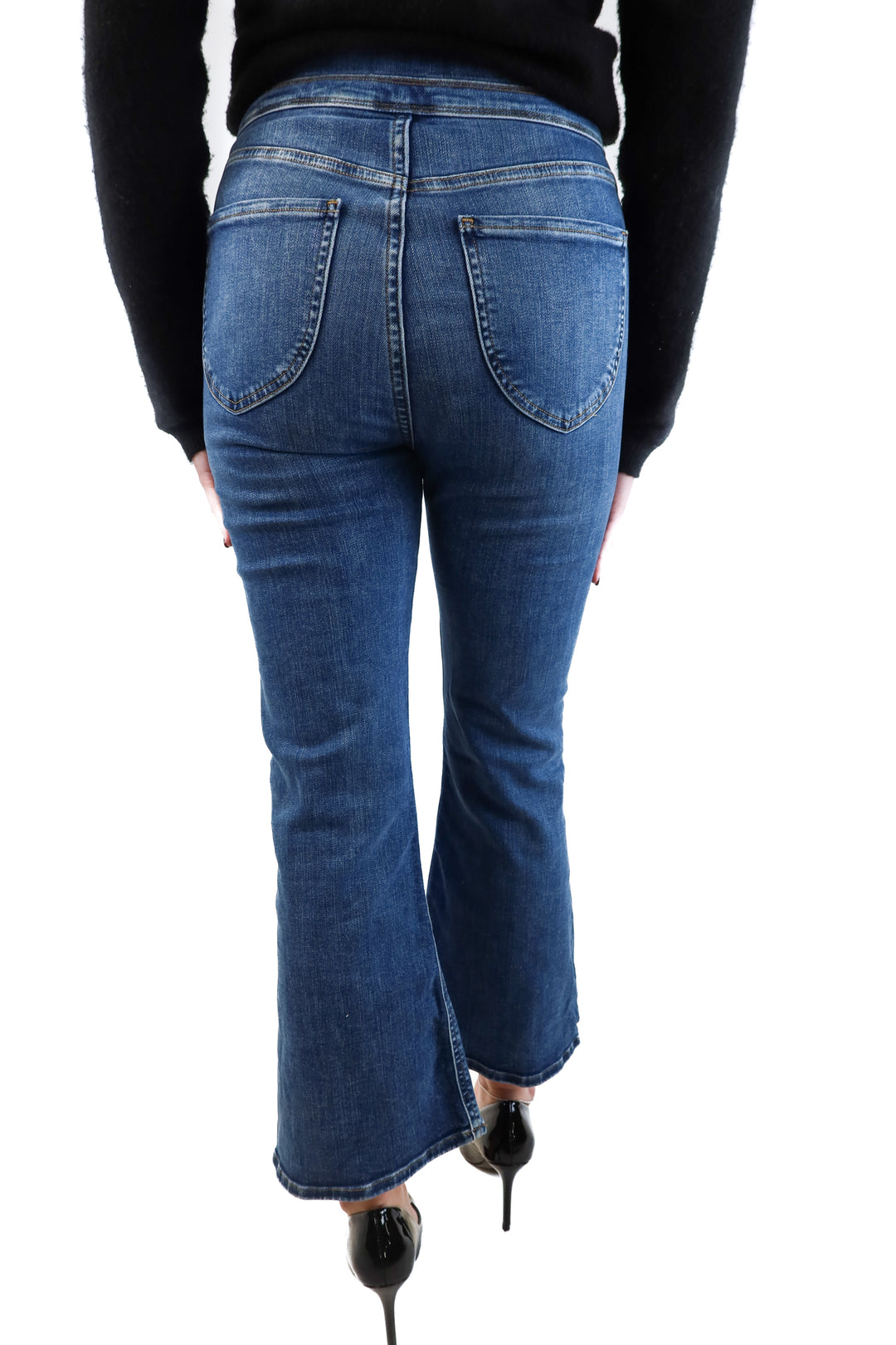 Frame Cargo Style Crop Jeans (27; retail $248)