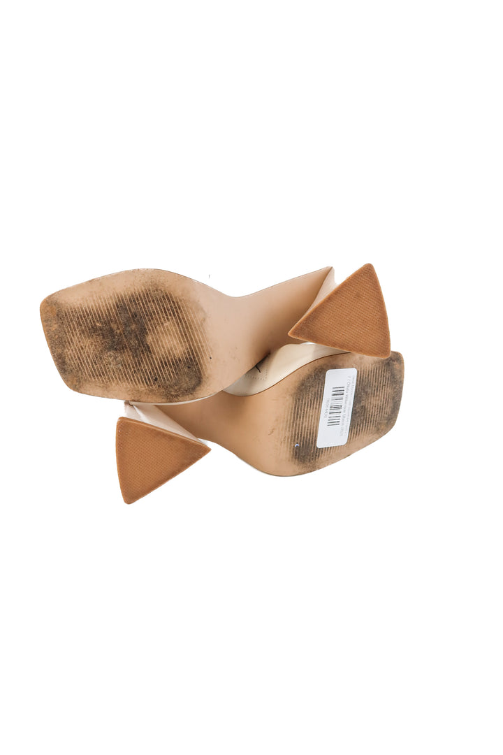 Steve Madden nude square toe heels (7; retail $89)